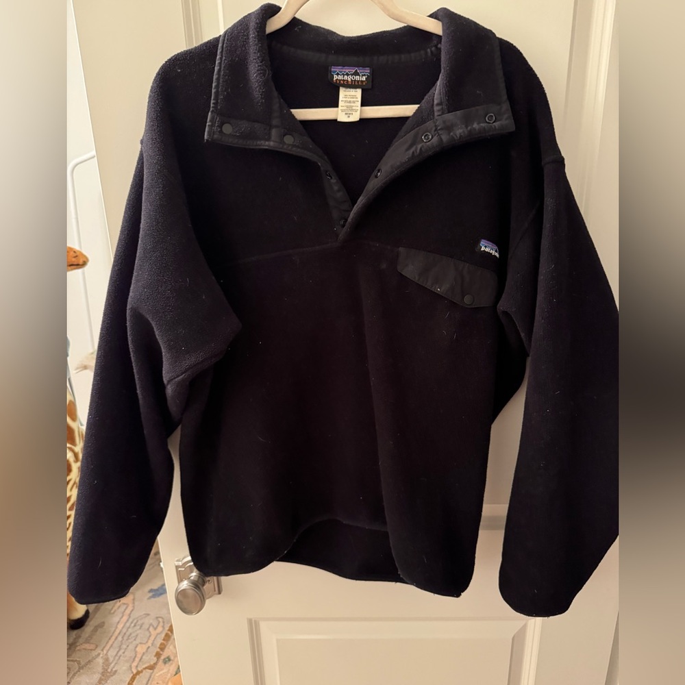 Patagonia Men's Black Fleece Sweater